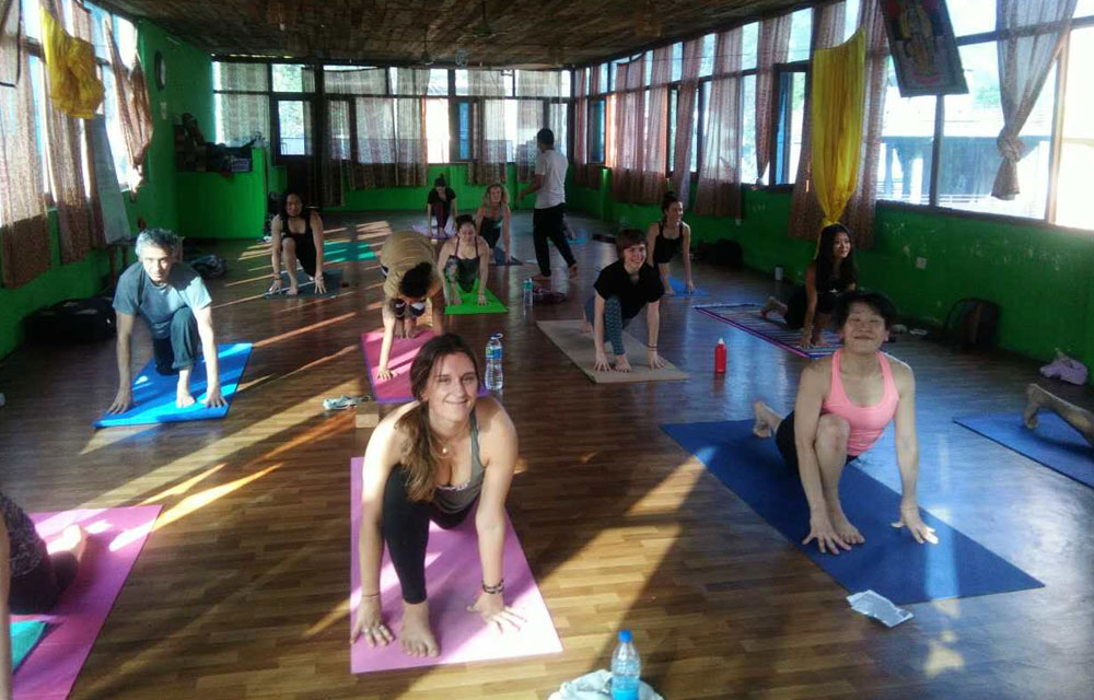 200 hour yoga TTC Rishikesh